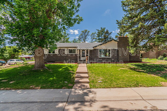 3730 W Saratoga Ave in Littleton, CO - Building Photo - Building Photo