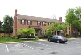 Woodbridge Village Condominium in Powell, OH - Building Photo - Building Photo