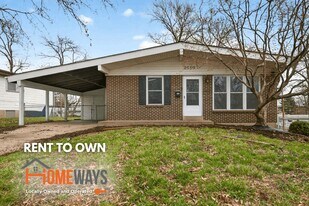 2550 Pheasant Dr in Florissant, MO - Building Photo