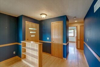 5310 Regent St in Madison, WI - Building Photo - Building Photo