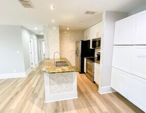 1400 Gandy Blvd N, Unit 1013 in St. Petersburg, FL - Building Photo - Building Photo