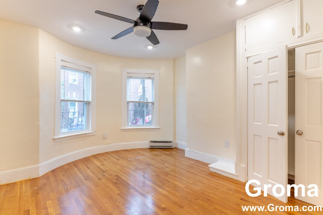 4 Mark St, Unit 1 in Boston, MA - Building Photo