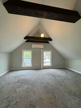 142 South St in Milford, NH - Foto de edificio - Building Photo