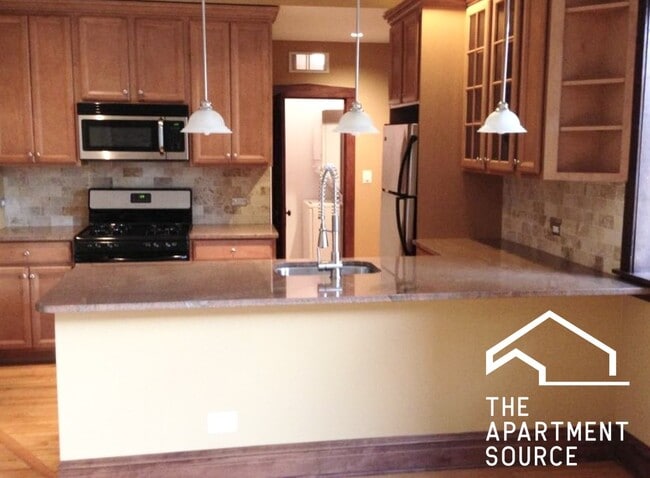 3517 W Argyle St, Unit 3