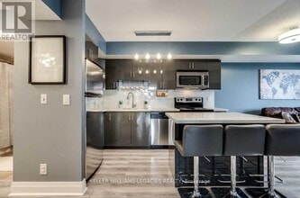 1-801 De Boers Dr in Toronto, ON - Building Photo - Building Photo