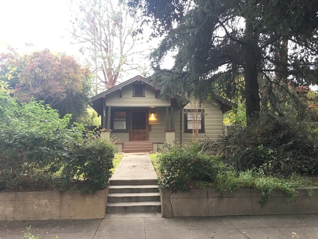 property at 1909 Las Lunas St