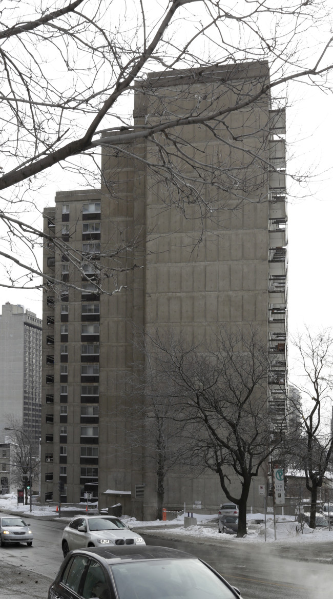 Le Ramezay in Montréal, QC - Building Photo - Building Photo