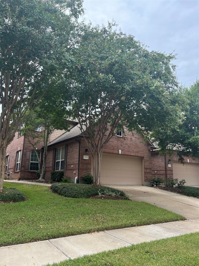 property at 1214 Glenwood Canyon Ln