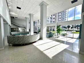 405 N Ocean Blvd in Pompano Beach, FL - Building Photo - Building Photo