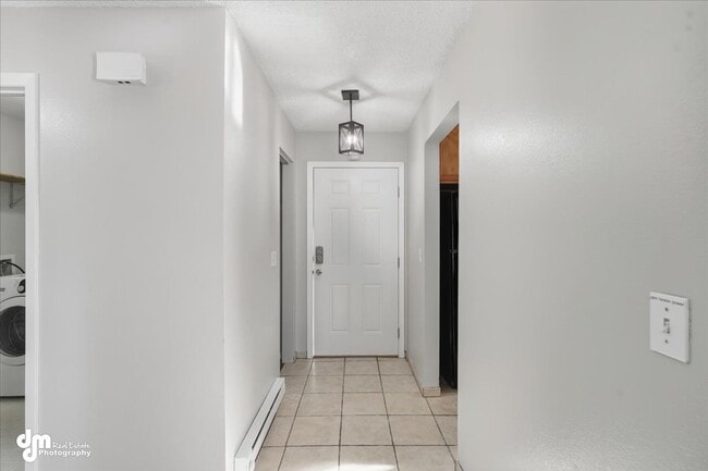 170 Grand Larry St in Anchorage, AK - Building Photo - Building Photo