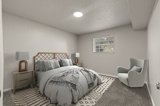 Crossings at Midtown in Tulsa, OK - Building Photo - Building Photo