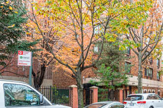 244 East 121St Street in New York, NY - Foto de edificio - Building Photo