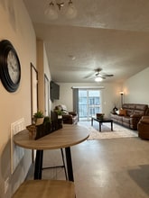 303 Tigerway Pl in Harrisburg, SD - Foto de edificio - Building Photo