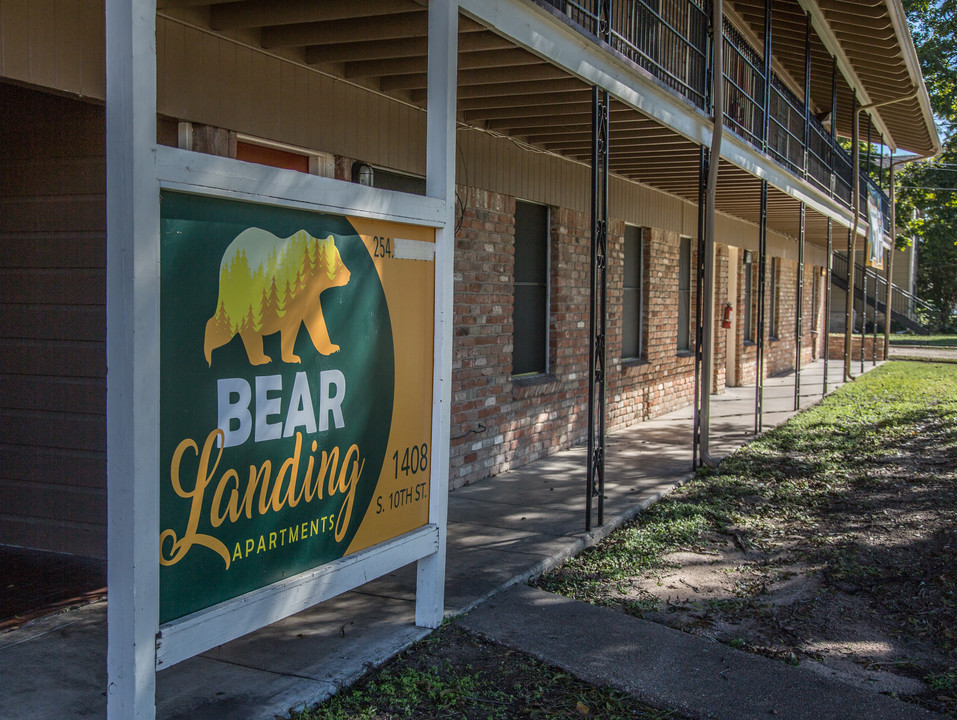 Bear Landing - Waco Trio in Waco, TX - Building Photo