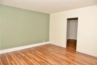 18 S Atlantic Ave in Warwick, RI - Building Photo - Building Photo