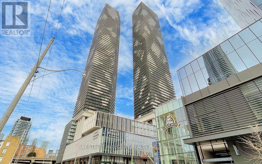 55-5055 Cooper St in Toronto, ON - Building Photo