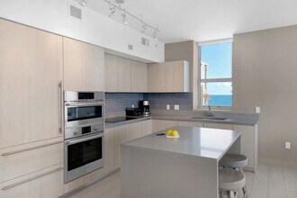 4010 S Ocean Dr, Unit ID1388506P in Hollywood, FL - Foto de edificio - Building Photo