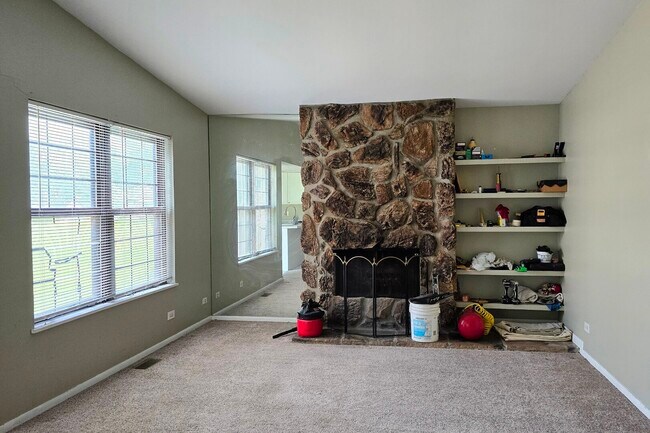 703 Colby Ct in Gurnee, IL - Building Photo - Building Photo