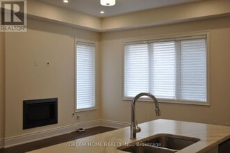 9382 BAYVEIW AVENUE in Richmond Hill, ON - Building Photo - Building Photo