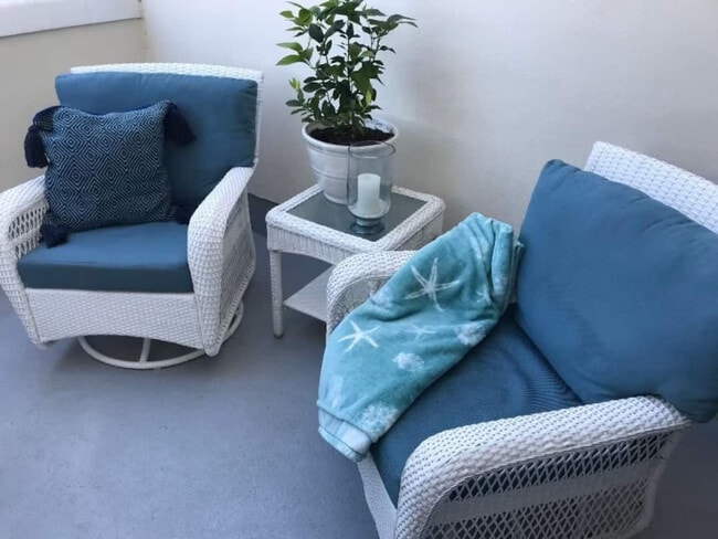 8600 Ridgewood Ave in Cape Canaveral, FL - Foto de edificio - Building Photo