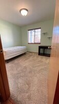1740 NW Almond Loop in Oak Harbor, WA - Building Photo