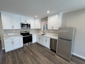 254 Quincy Ave in Long Beach, CA - Building Photo - Building Photo