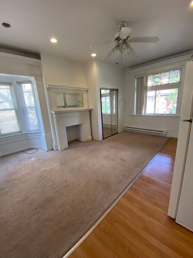 370 S Negley Ave, Unit 2 in Pittsburgh, PA - Foto de edificio - Building Photo