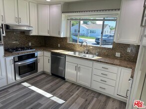 6225 Teesdale Ave in Los Angeles, CA - Building Photo - Building Photo