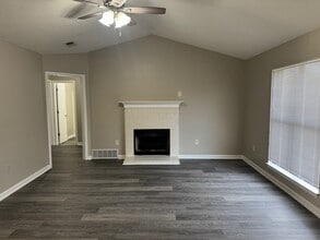 1130 Parkview Cir N in Southaven, MS - Building Photo - Building Photo