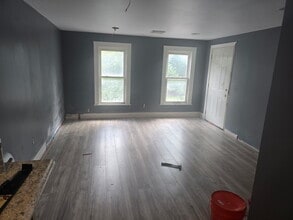 169 Hawley St, Unit Upstairs in Binghamton, NY - Foto de edificio - Building Photo