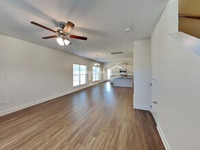 5516 Central Grove Sq in Nashville, TN - Building Photo - Building Photo