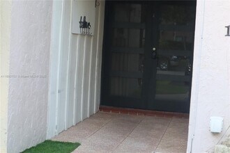 7901 Northwest 33rd Street in Hollywood, FL - Building Photo - Building Photo