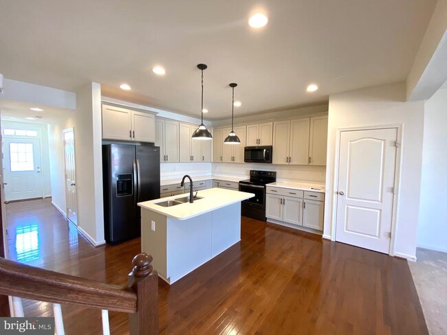 73 Sullyruth Ct in Bunker Hill, WV - Building Photo - Building Photo