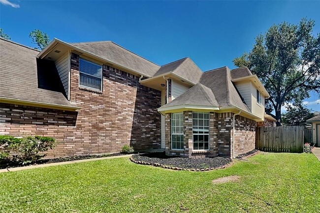 property at 5607 S Magazine Cir