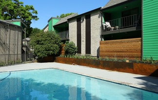 Verde Apartments in Austin, TX - Building Photo