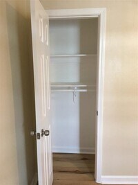 410 Melbourne St photo'