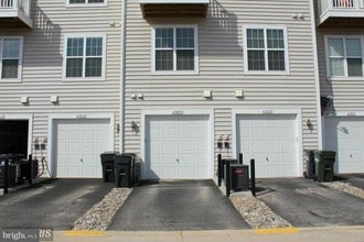 22363 Concord Station Terrace in Ashburn, VA - Foto de edificio - Building Photo