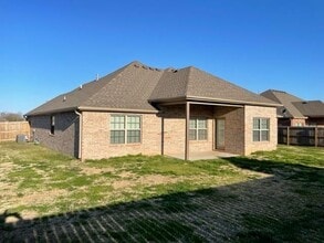 5602 Sapphire Dr in Springdale, AR - Building Photo - Building Photo