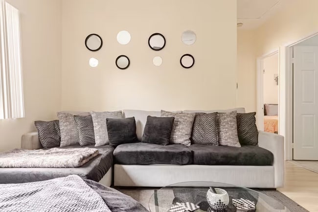 4218 Dalton Ave in Los Angeles, CA - Foto de edificio - Building Photo