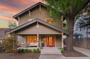 828 Elsbeth St in Dallas, TX - Building Photo