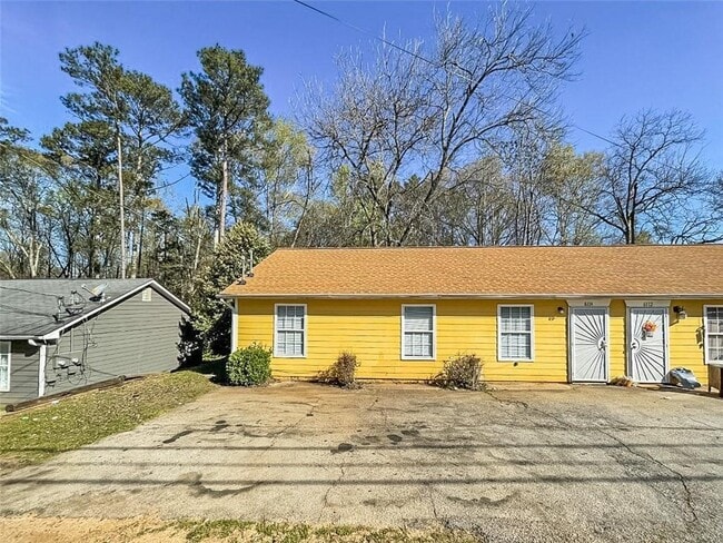 property at 6114 Green Acres Dr SW