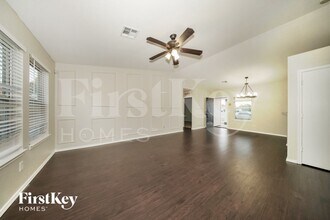 1009 SW 153rd St in Oklahoma City, OK - Foto de edificio - Building Photo