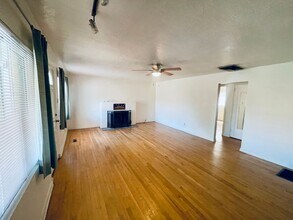 1117 Girard Blvd NE in Albuquerque, NM - Building Photo - Building Photo