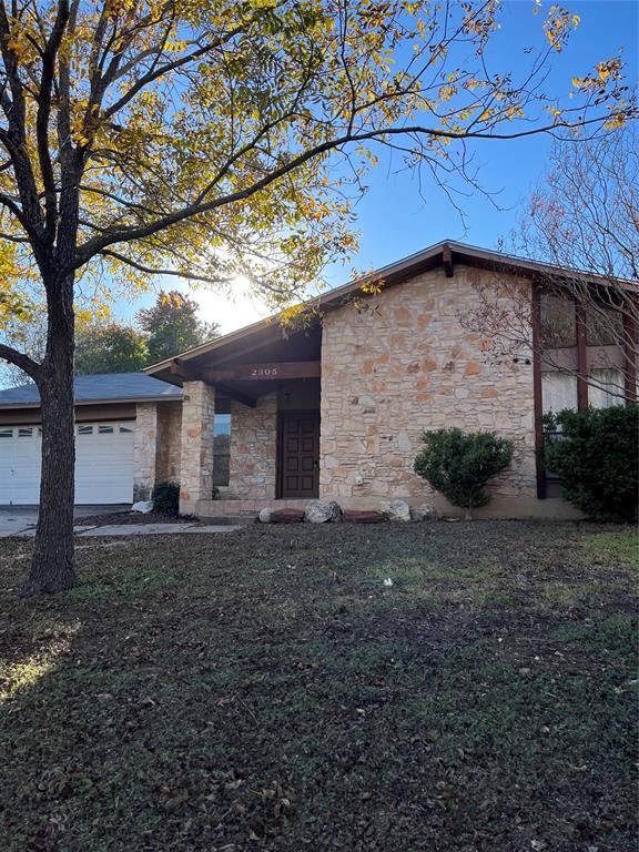 2305 Matterhorn Ln in Austin, TX - Building Photo - Building Photo