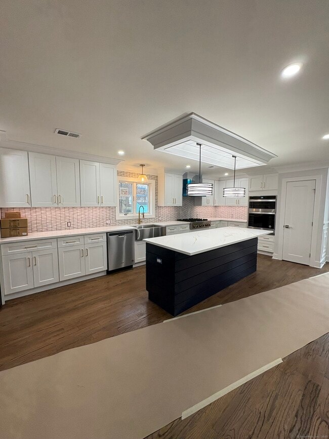 35 Rose Terrace in Trumbull, CT - Building Photo - Building Photo