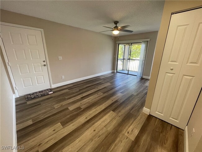 5325 Summerlin Rd in Ft. Myers, FL - Building Photo - Building Photo