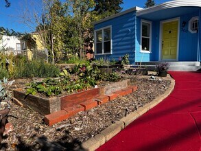 300 Ridgway Ave in Santa Rosa, CA - Building Photo - Building Photo