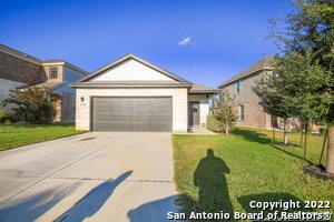 2722 Barkey Spgs in San Antonio, TX - Building Photo