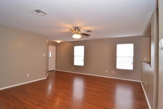 806 Municipal Dr in Leander, TX - Building Photo - Building Photo