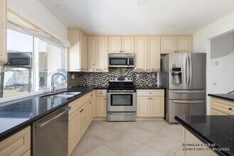13894 Paseo Zaldivar in San Diego, CA - Building Photo - Building Photo